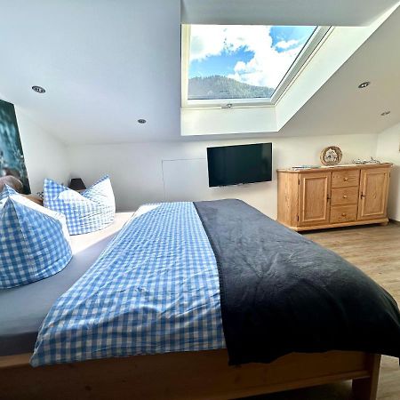 Mansardenwohnung Rehkitz Шёнау-ам-Кёнигсзе Экстерьер фото