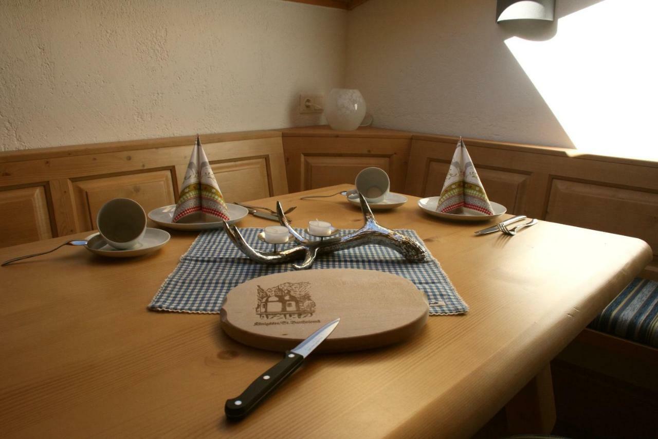 Mansardenwohnung Rehkitz Шёнау-ам-Кёнигсзе Экстерьер фото